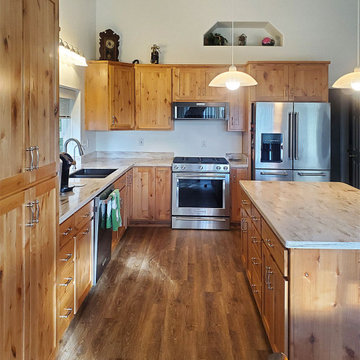 Rustic Alder Kitchen with Natural Finish
