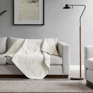Midimalism vs. Minimalism: Calm, But Not Cold