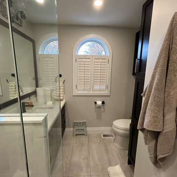 Maximized Bathroom Space