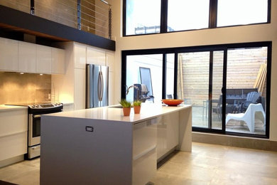 Minimalist kitchen photo in Montreal