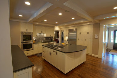 Example of a trendy kitchen design in Nashville