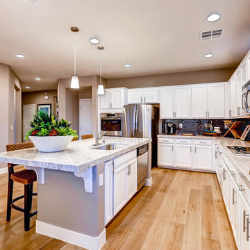 Warmington Residential: Desert Ridge Flagstaff Plan 3 - Kitchen