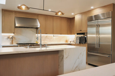 Minimalist kitchen photo in San Francisco