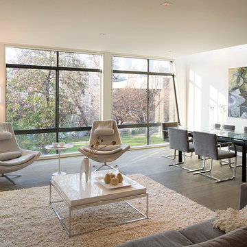 Modern Family/Living Room