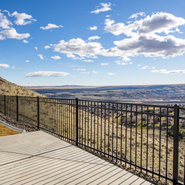 2556 Falconcrest Lp