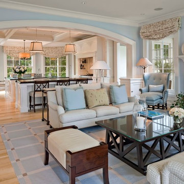 Luxurious Oceanside Home in Colors of Water