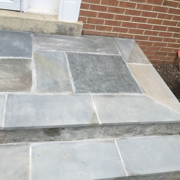 Flagstone Walkway in Bethesda MD with Border on Stoop