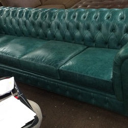 KENZIE STYLE - Chesterfield Custom Sectional Sofas - Sectional Sofas