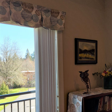 Lake Oswego (Oregon) Valances, Runners and Tablecloth