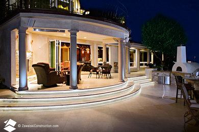 Patio - transitional patio idea in Los Angeles