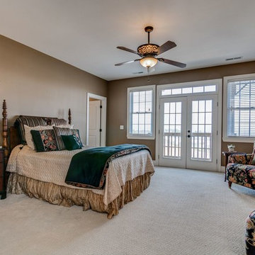 Home Staging Brings Life Into This Spacious Asheville Abode