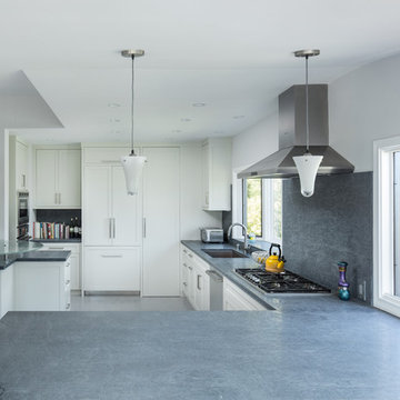 Bonhill - Modern Kitchen