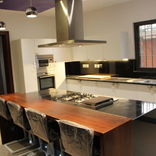 Home design - modern home design idea in Other