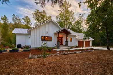 Example of a cottage exterior home design