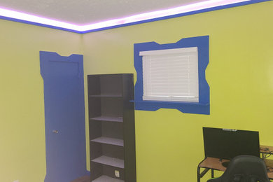 Example of a bedroom design in Cleveland