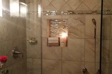 Imagen de cuarto de baño clásico pequeño