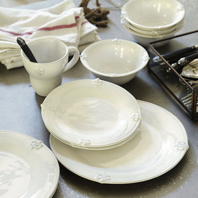 Guest Picks: White Dinnerware for the Holidays and After Guest Picks: White Dinnerware for the Holidays and After
