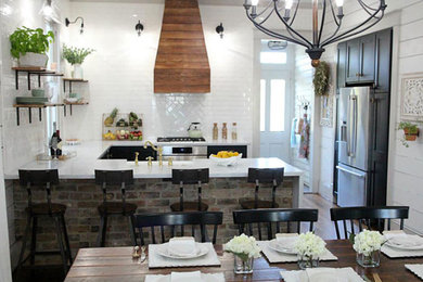 Example of a kitchen design in Houston