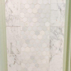 Thassos Hex Mosaic with Statuary Boarder - Products