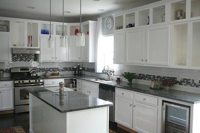 Inspiration for a timeless kitchen remodel in Richmond