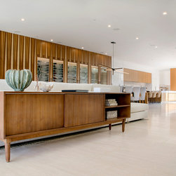 Corona del Mar, Ca - Kitchen And Dining Furniture