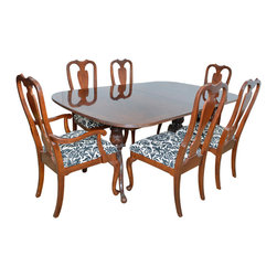 Drexel Heritage Dining Room Table with Six Chairs - Dining Tables