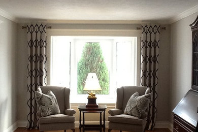 Example of a trendy living room design in Toronto
