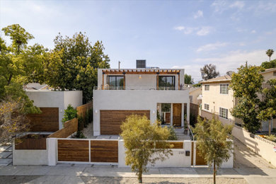 Tuscan exterior home photo in Los Angeles
