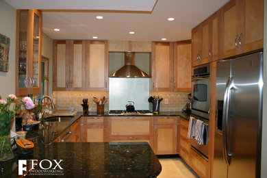 Kitchen - contemporary kitchen idea in Philadelphia