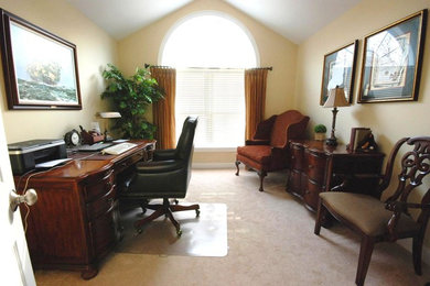 Inspiration for a timeless home office remodel in Boston
