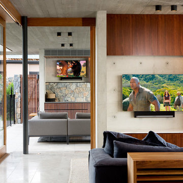 V House Mooloolar Island