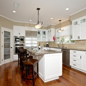 Custom Kitchen Cabinets