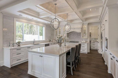 Elegant kitchen photo in Vancouver