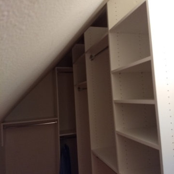 Fully Utilized Reach-in Closet