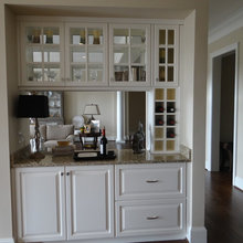 Wine bar/butlers- open/pass thru