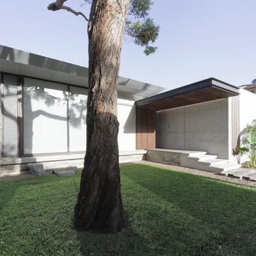 Beach House at Avoca Beach by Architecture Saville Isaacs