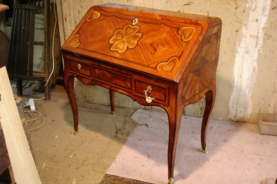bureau de pente Louis XV en bois de rose et amarante