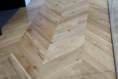 parquetry floor sanding with water-base finish