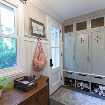 The Elmhurst Design-Build: A Transitional Masterclass in Custom Cabinetry