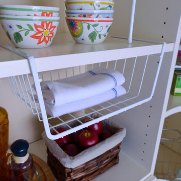 Organized Pantry Shelving