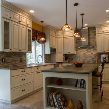 Craftsman Touches in a Traditional Kitchen