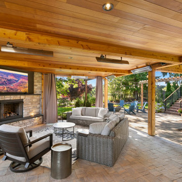 2-level entertaining in Sammamish