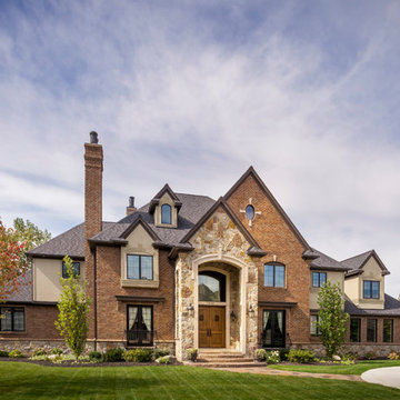 Exterior of Large Home for Petrucci Homes