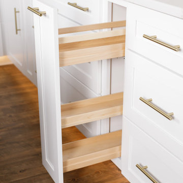 Pull-Out Drawer Organizer