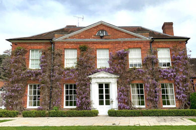 This is an example of a large classic home in Buckinghamshire.