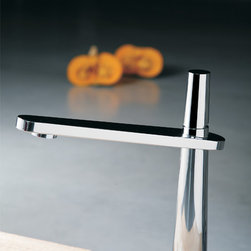 CROSS - Kitchen Faucets