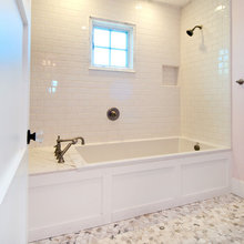 guest bathroom tub