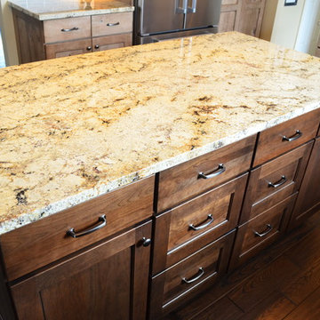 Rustic chic kitchen in cherry
