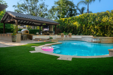 Tuscan pool photo in Los Angeles