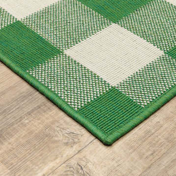 Madelina Gingham Check Indoor/Outdoor Area Rug, Green, 6'7"x9'6"